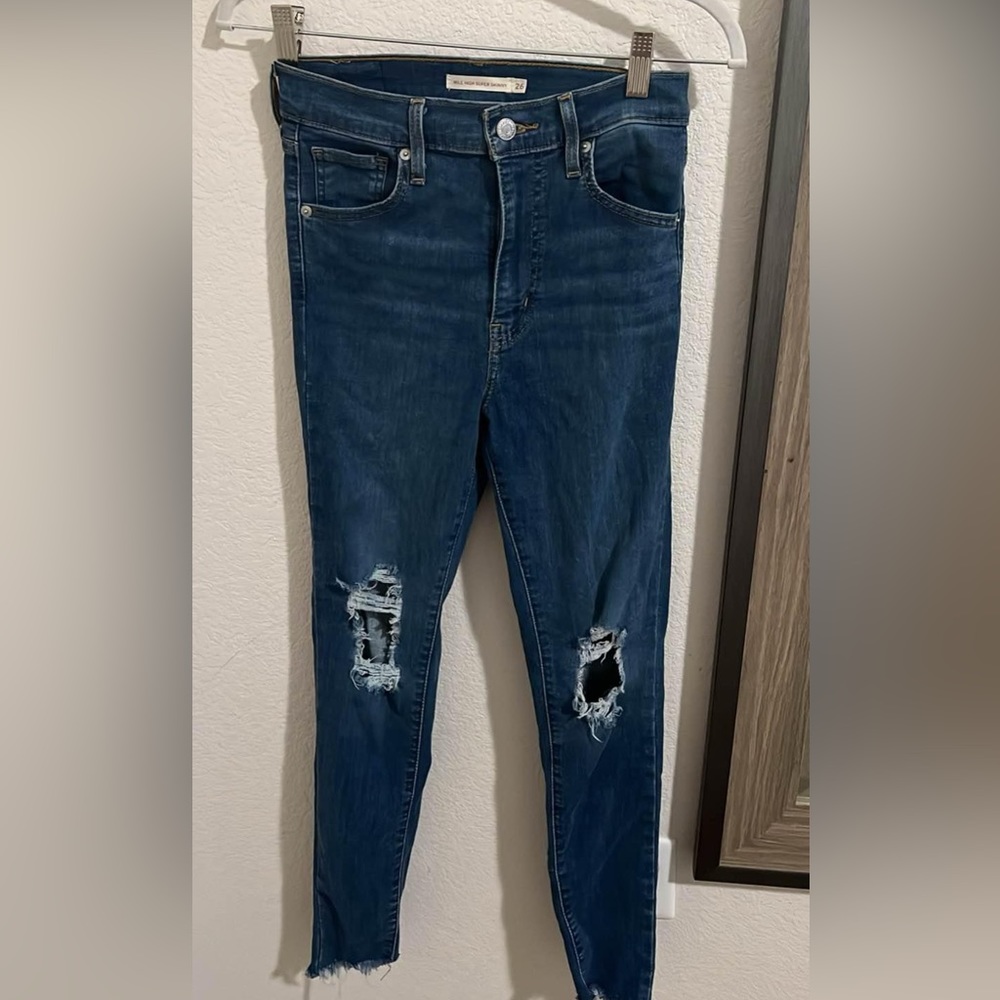 Women’s Levi skinny jeans size 26